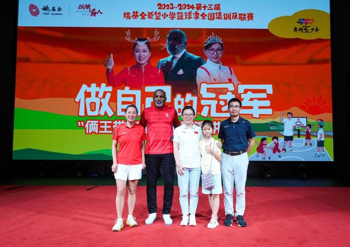 老年篮球爱好者如何练习控卫技巧_2